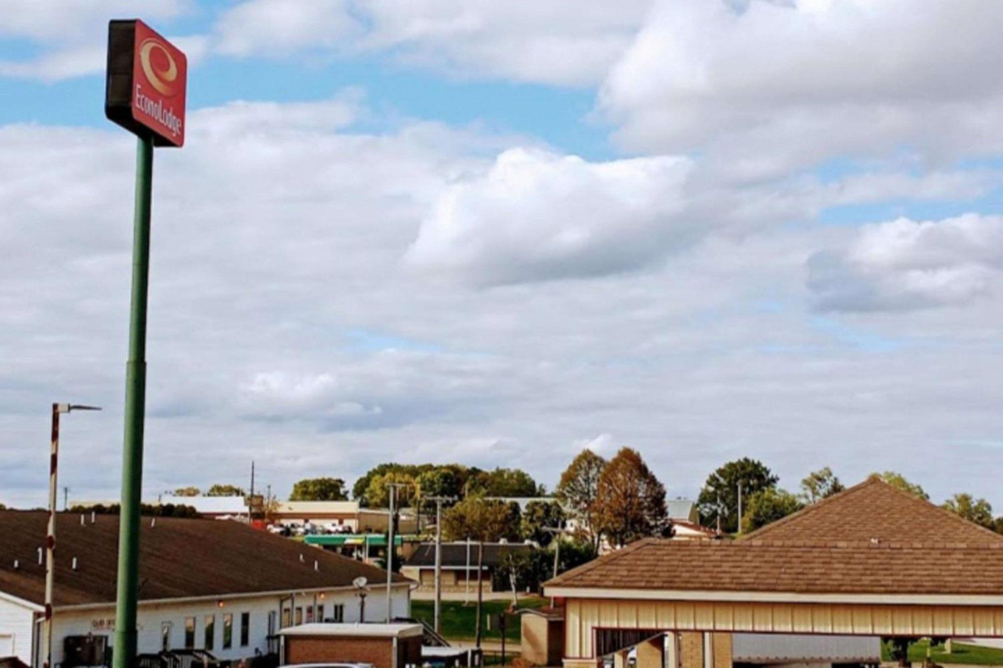 Econo Lodge Maquoketa Exterior photo