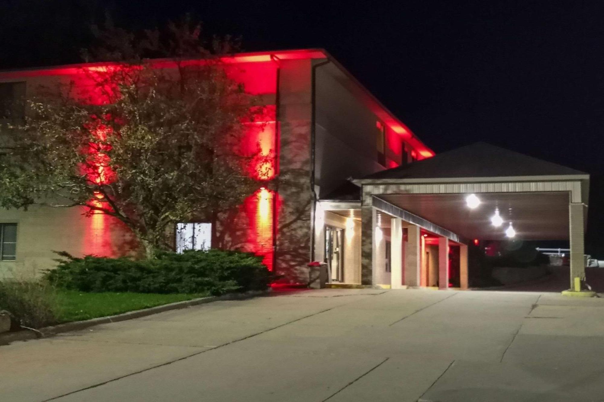 Econo Lodge Maquoketa Exterior photo