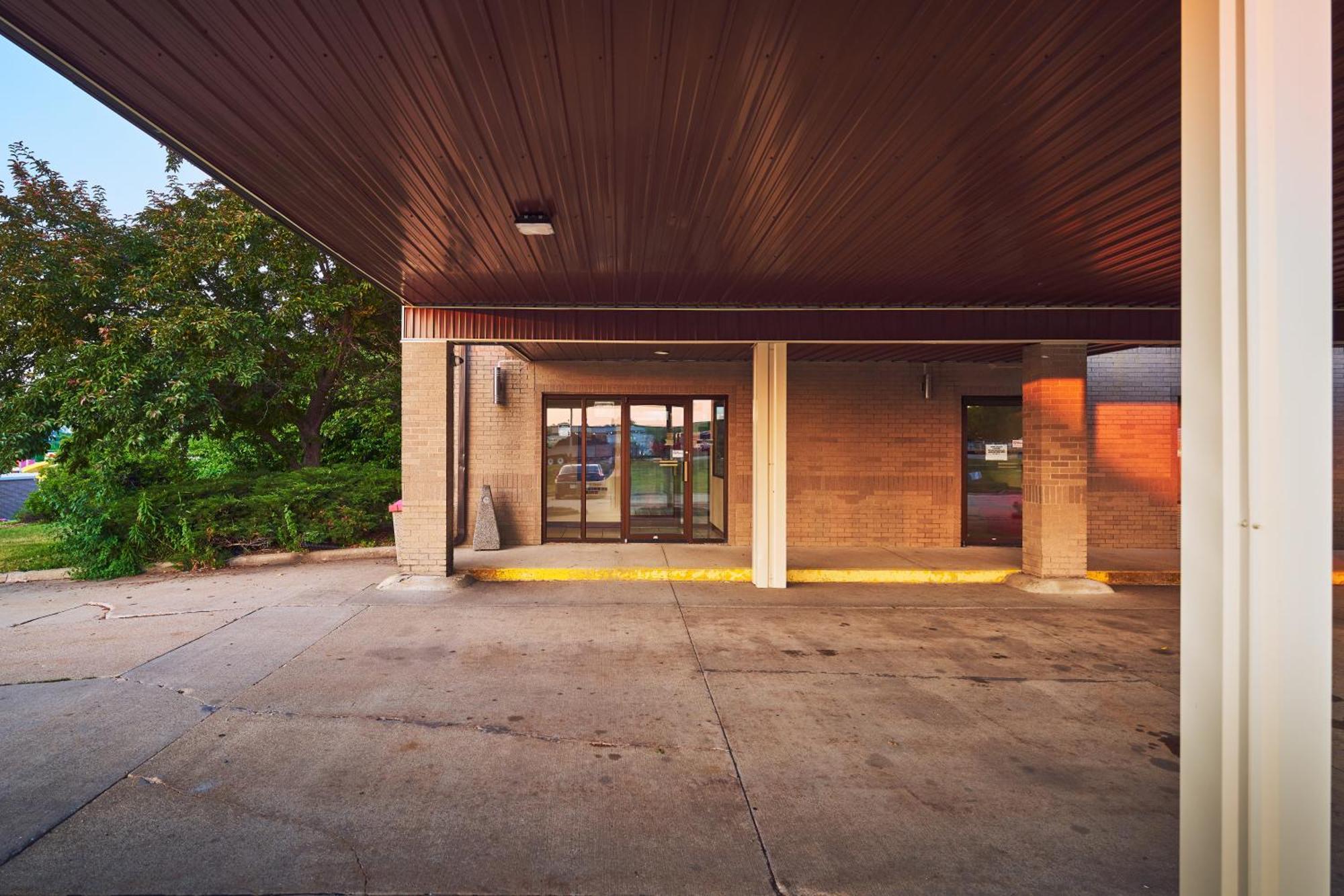 Econo Lodge Maquoketa Exterior photo