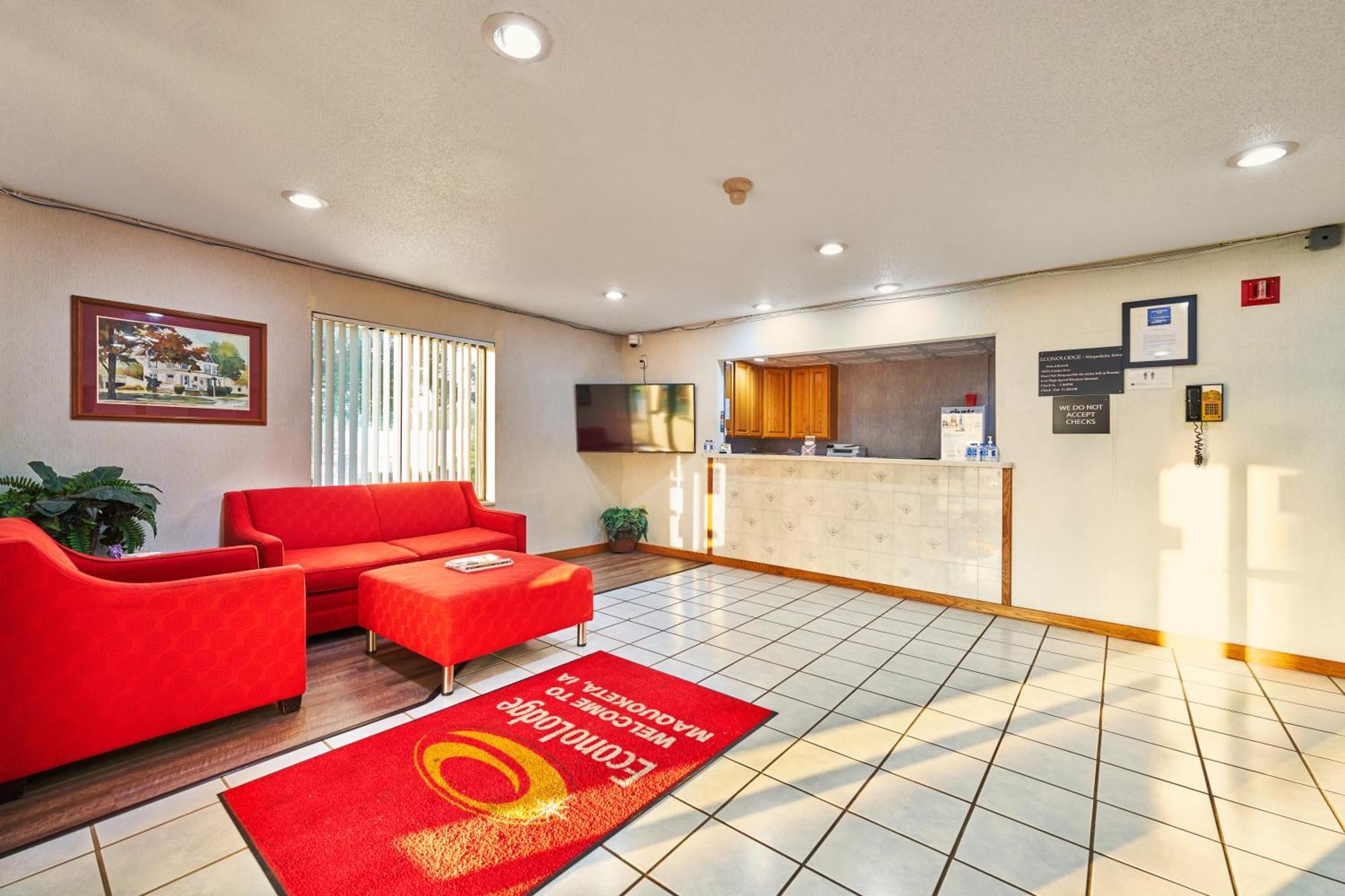 Econo Lodge Maquoketa Exterior photo